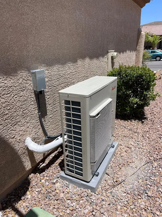 Residential air conditioning condenser unit in Coral Springs